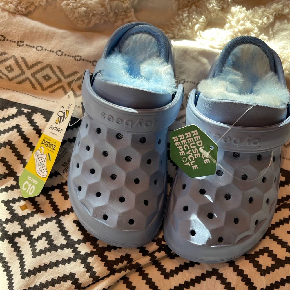 Cozy Blue Kids Slippers by Joybees